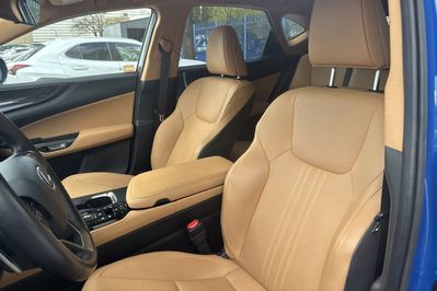 Lexus NX 450h+ Prestige AWD