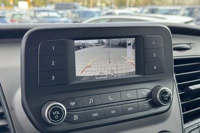 Ford Transit Custom 300 L2H1 2.0 Trend