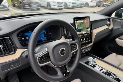 Volvo XC60 T6 Plug-In Hybrid AWD Ultra Dark aut