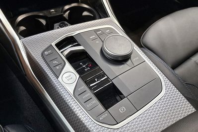 BMW Seria 3 330e M Sport