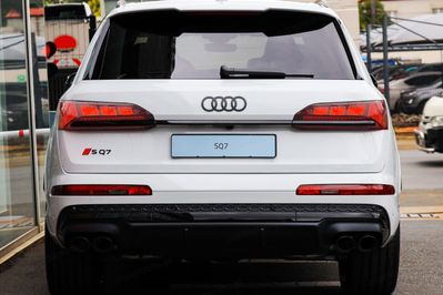 Audi Q7 SQ7 TFSI quattro