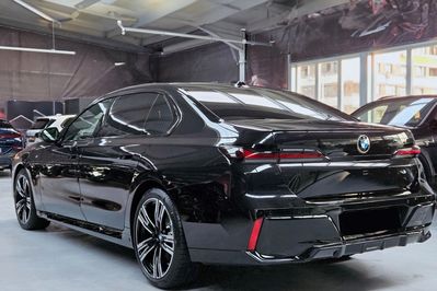 BMW Seria 7 740d xDrive M Sport