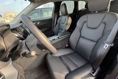 Volvo XC60 T8 Plug-In Hybrid AWD Ultra Dark