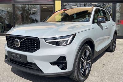 Volvo XC40 B4 AWD Plus Dark
