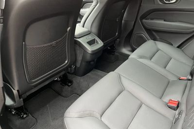 Volvo XC60 B5 B AWD Plus Dark