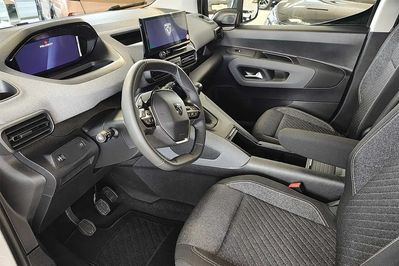 Peugeot Rifter L1H1 Allure MPV N1