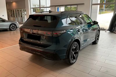 Volkswagen Tiguan R-Line Plus 2.0 TSI 4Mot. DSG