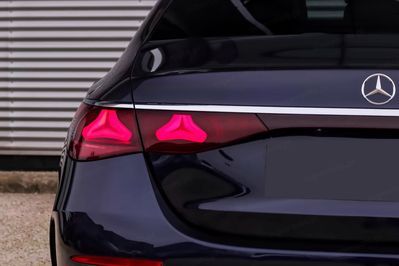 Mercedes Klasa E 300 e 4-Matic AMG