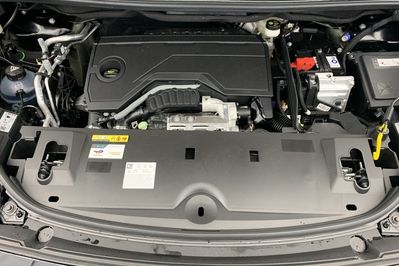 Peugeot 3008 GT 1.2 mHEV e-DCS6