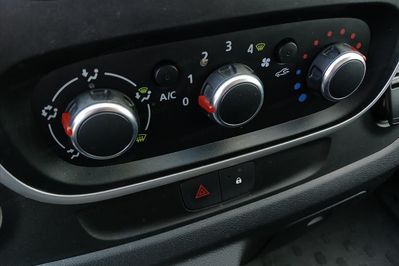 Renault Trafic L2H2 Zabudowa Warsztatowa