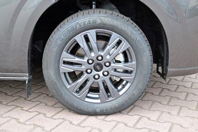 Ford Transit Custom 320 L2H1 Limited A8