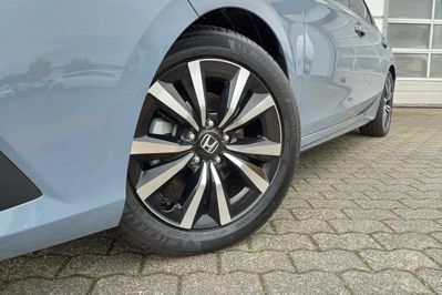 Honda Civic Elegance 2.0 i-MMD  CVT