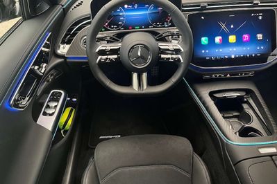 Mercedes Klasa E 300 e  4-Matic AMG