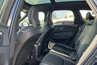 Volvo XC60 T6 Plug-In Hybrid AWD Plus Dark aut