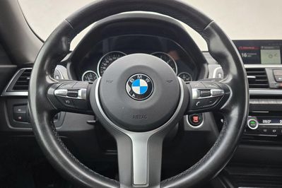 BMW Seria 3 320d xDrive Sport Line sport-aut