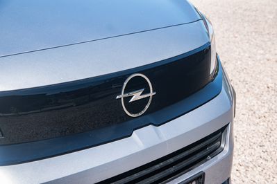 Opel Zafira Life Extra Long L2H1 Business AT8