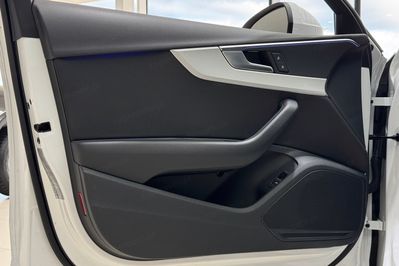 Audi A4 35 TFSI S Line