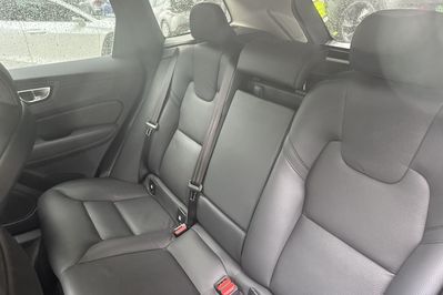 Volvo XC60 B5 B AWD Plus Dark
