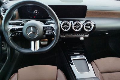 Mercedes CLA 200 mHEV AMG Line 7G-DCT