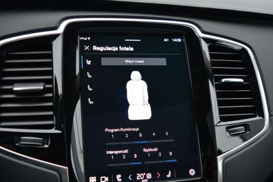 Volvo XC90 T8 AWD Plug-In Hybrid Ultimate Dark 7os aut