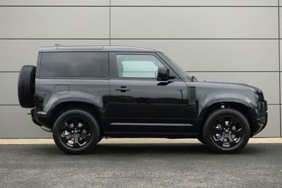 Land Rover Defender 90 D250 X-Dynamic SE