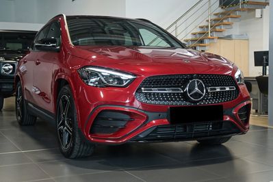 Mercedes GLA 220 4-Matic AMG Line