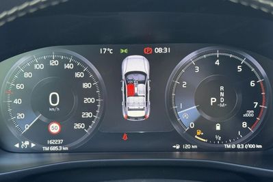 Volvo XC40 B4 B R-Design