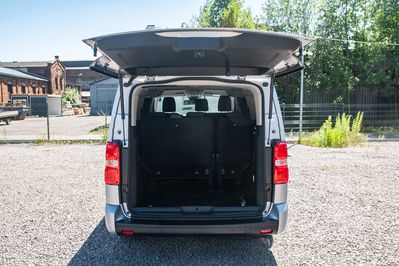 Opel Zafira Life Extra Long L2H1 Business AT8