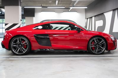 Audi R8 V10 RWD Performance
