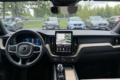 Volvo XC60 B5 B AWD Plus Dark