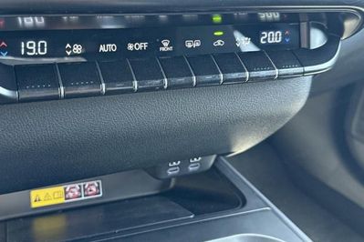 Lexus UX 300h F Sport Design Hybrid Dynamic Force