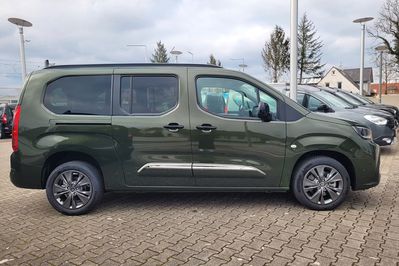 Toyota Proace City Verso Long Family