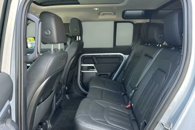 Land Rover Defender 110 3.0 P400 First Edition