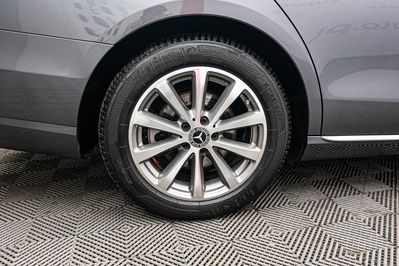 Mercedes Klasa E E 220 d 4-Matic Business Edition 9G-TRONIC