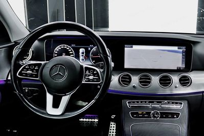 Mercedes Klasa E 220 d 4-Matic 9G-TRONIC