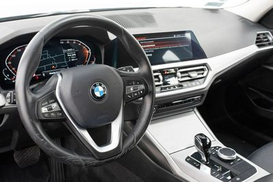 BMW Seria 3 Touring 318i
