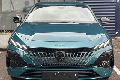 Peugeot 308 Allure 1.2 mHEV e-DCS6