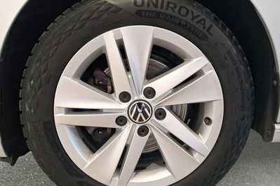 Volkswagen Golf VIII 1.5 TSI