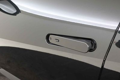 Toyota C-HR Style 2.0 Hybrid Dynamic Force Plug-in