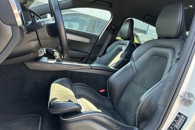 Volvo S90 D4 R-Design