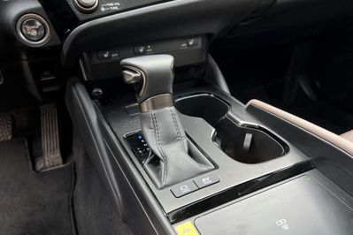 Lexus ES 300h Business Edition