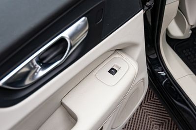 Volvo XC60 B4 D AWD Momentum Pro aut