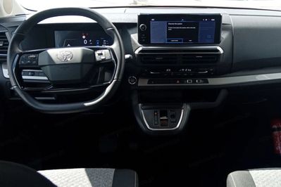 Toyota Proace Verso 2.0 D4-D Long Family aut