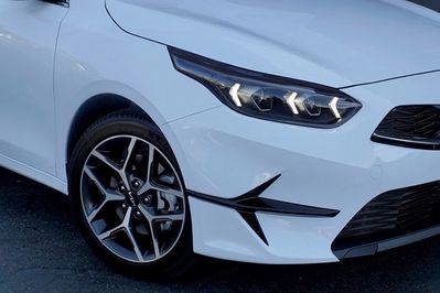 Kia Ceed 1.5 T-GDI Tribute