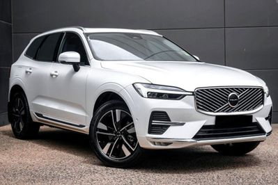Volvo XC60 B5 AWD Plus Bright
