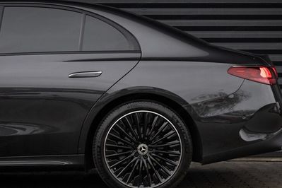 Mercedes Klasa E 200 4-Matic AMG