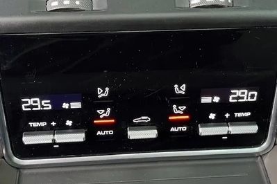 Porsche Panamera 4 e-Hybrid Sport Turismo 10 Years Edition