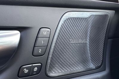 Volvo XC60 B5 B AWD Plus Black Edition