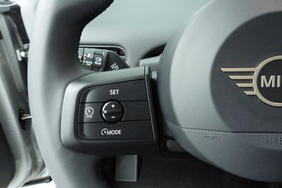 Mini Mini Cooper E Linia Essential