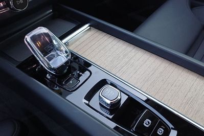 Volvo XC60 B5 B AWD Plus Dark aut